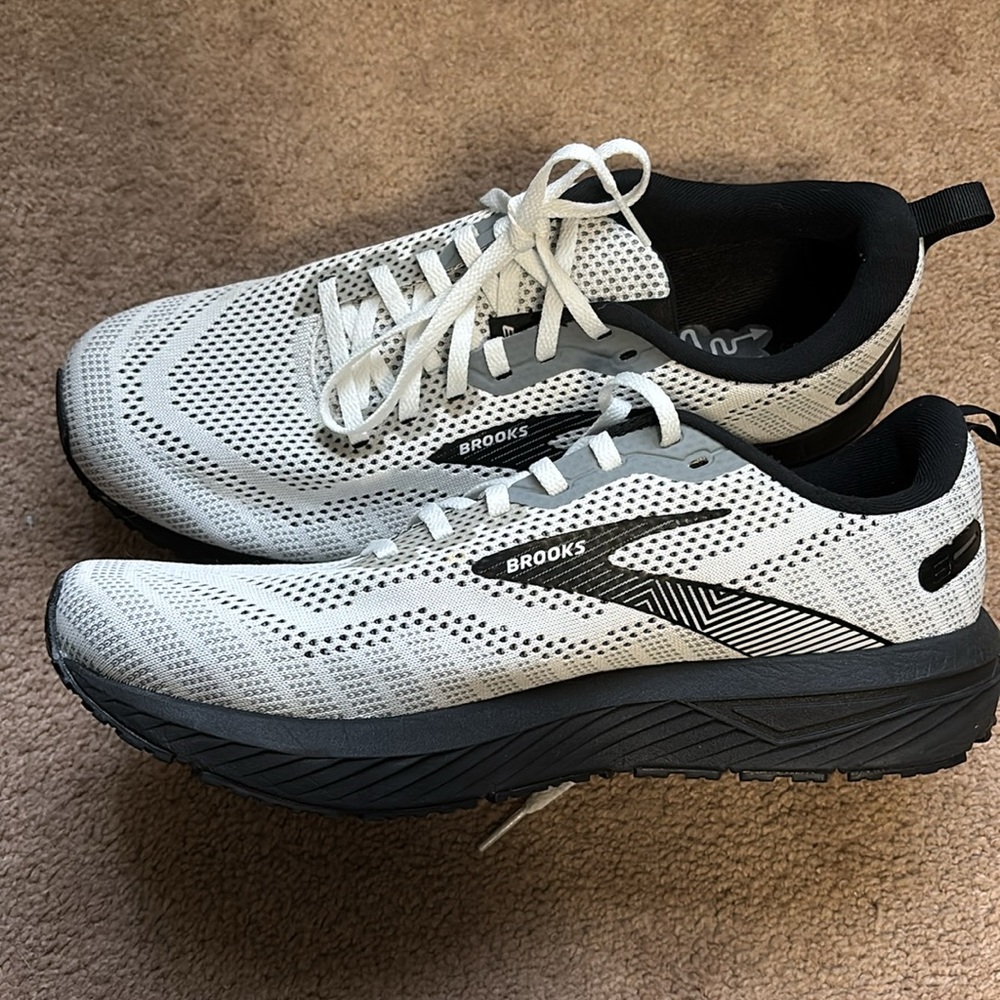 Brooks Revel 6 120386-1B-121 Womens White Black Low Top Running Shoes Size 11.5 - Picture 5 of 8